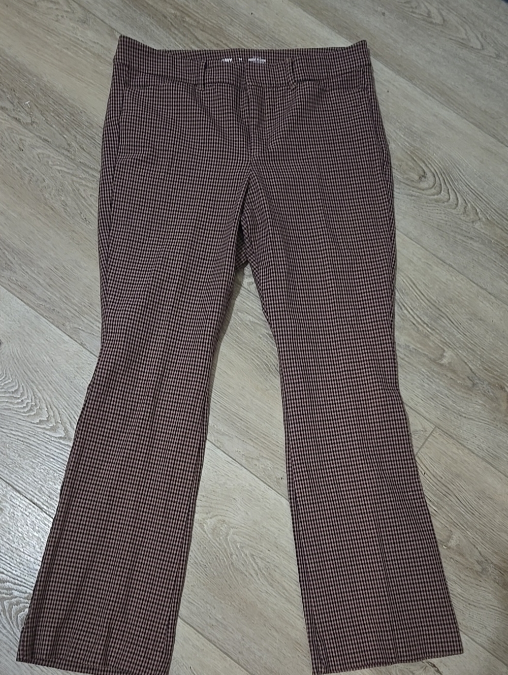 Old Navy High Rise Pixie Flare Secret Smooth Pockets Pants